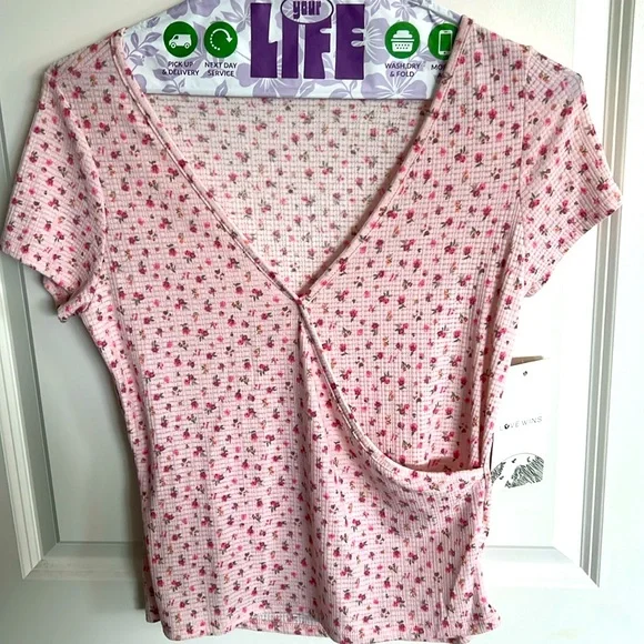Light pink Floral Wrap Top - Picture 1 of 5